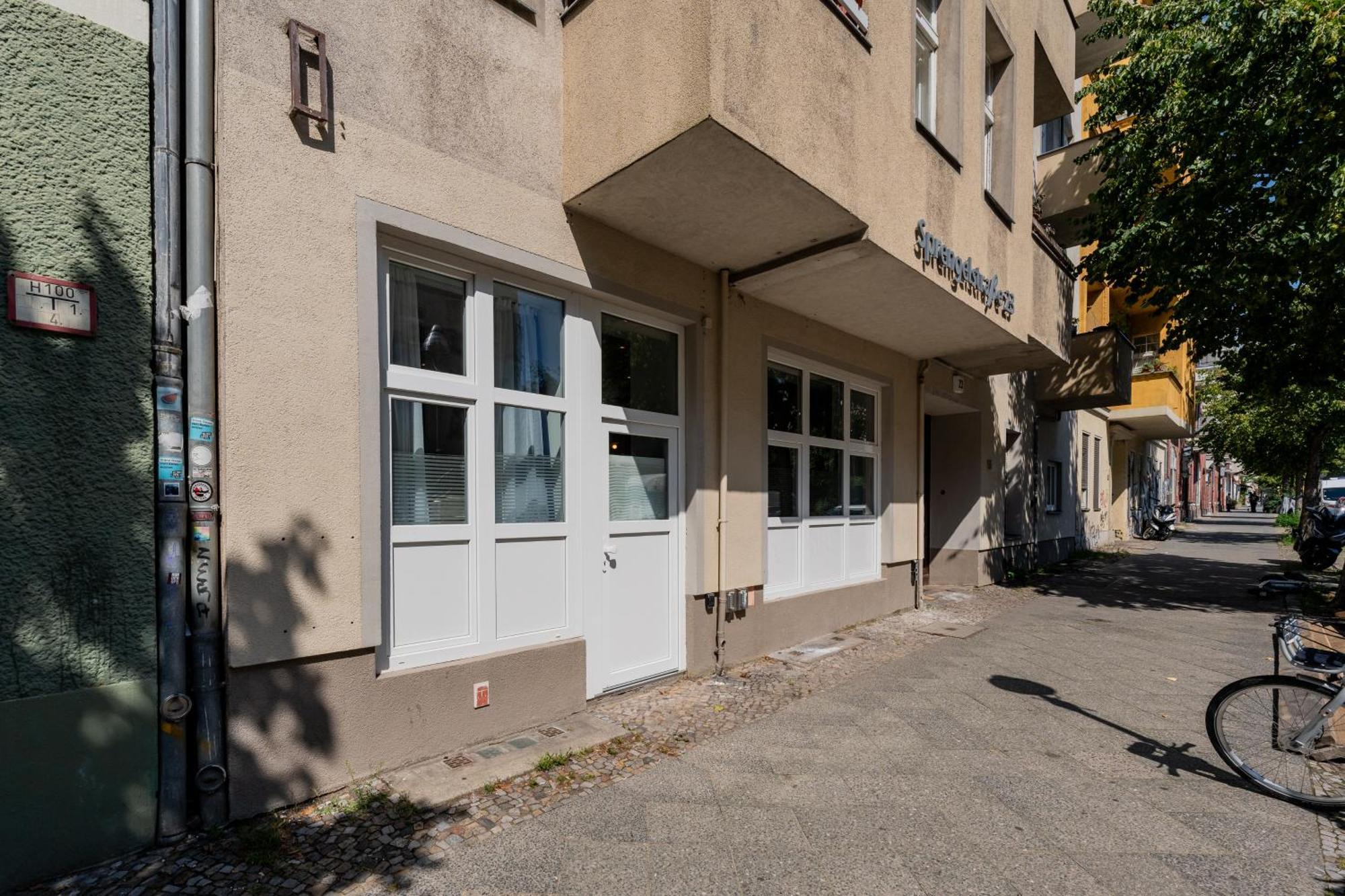Appartamento Spacious, 3 Flat With Gym & Play Area Berlino